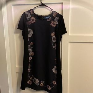 4/$15!! Simply Vera Wang Black Dress Size M